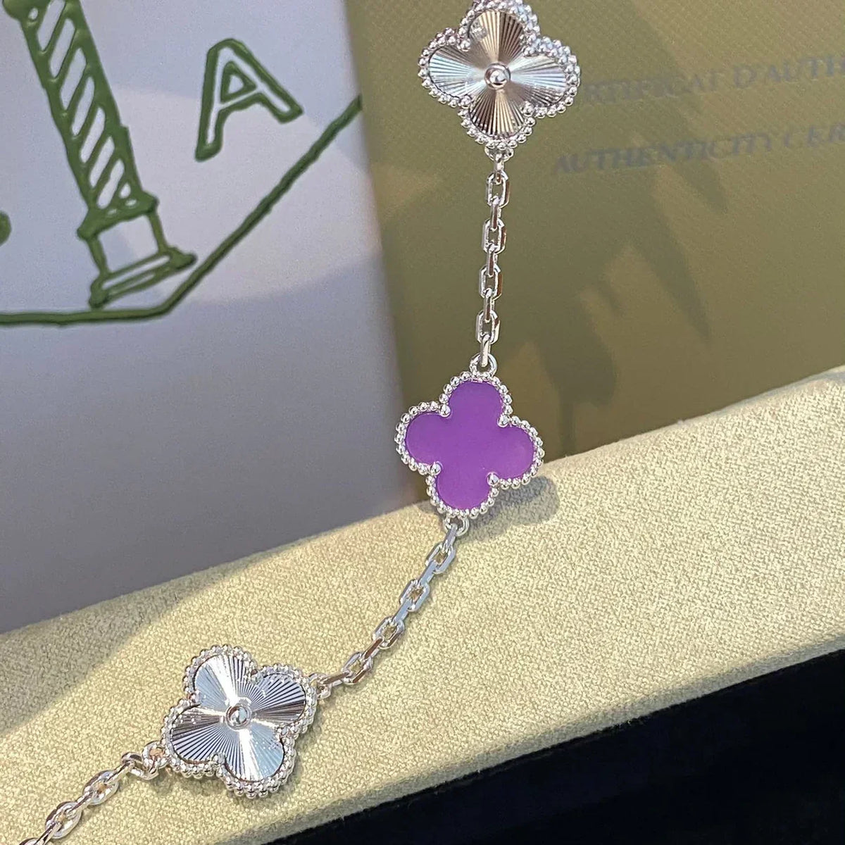 [Amore]LUCKY CLOVER 5-MOTIF BRACELET - VIOLET COLLECTION