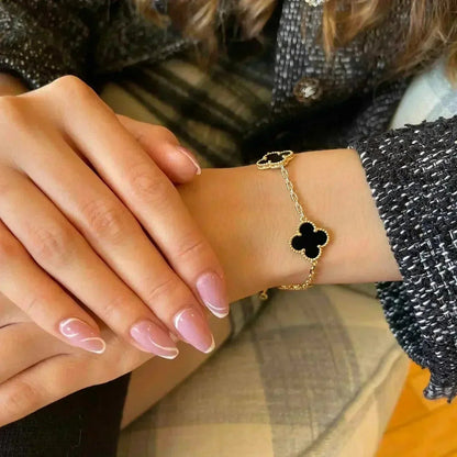 [Amore]LUCKY CLOVER 5-MOTIF BRACELET - BLACK OXNY COLLECTION
