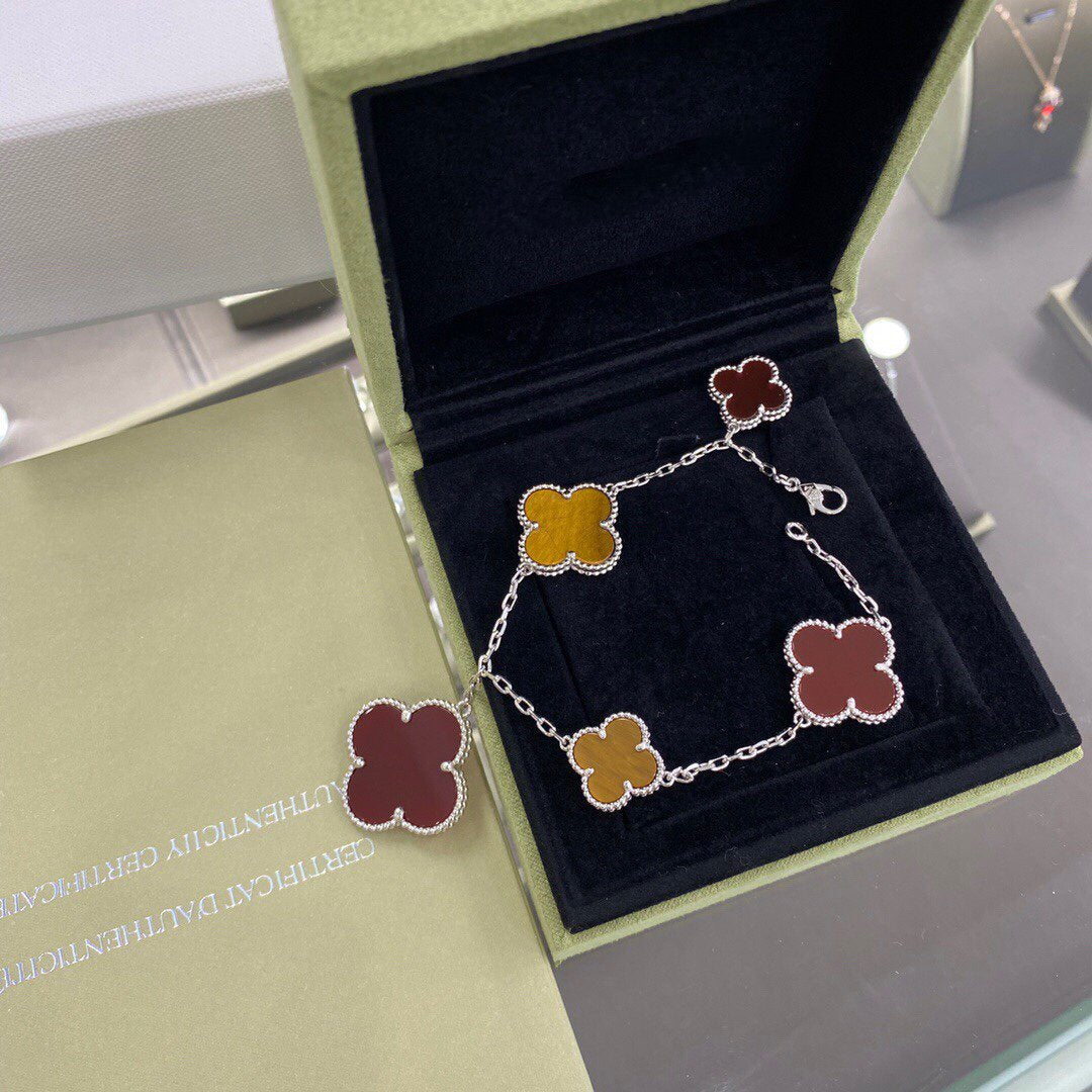 [Amore]CLOVER 5 MOTIFS SIVLER CARNELIAN TIGER EYE BRACELET