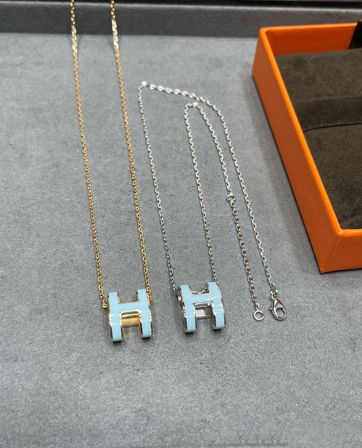 [Amore]POP H SKY BLUE NECKLACE