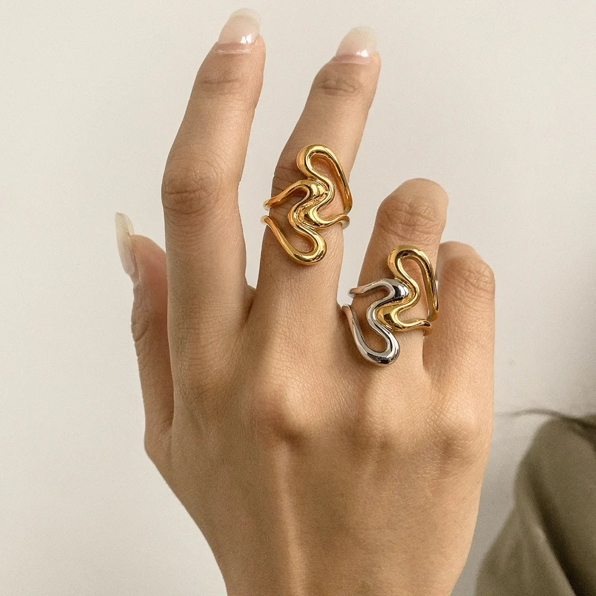 [Amore]Corina Abstract Gold Ring