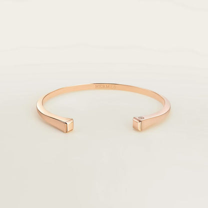 [Amore]CLOU DE FORGE SQUARE CONE STUDS OPEN CUFF ONE SIZE