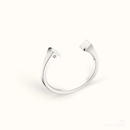 [Amore]CLOU DE FORGE SQUARE CONE STUDS OPEN CUFF ONE SIZE