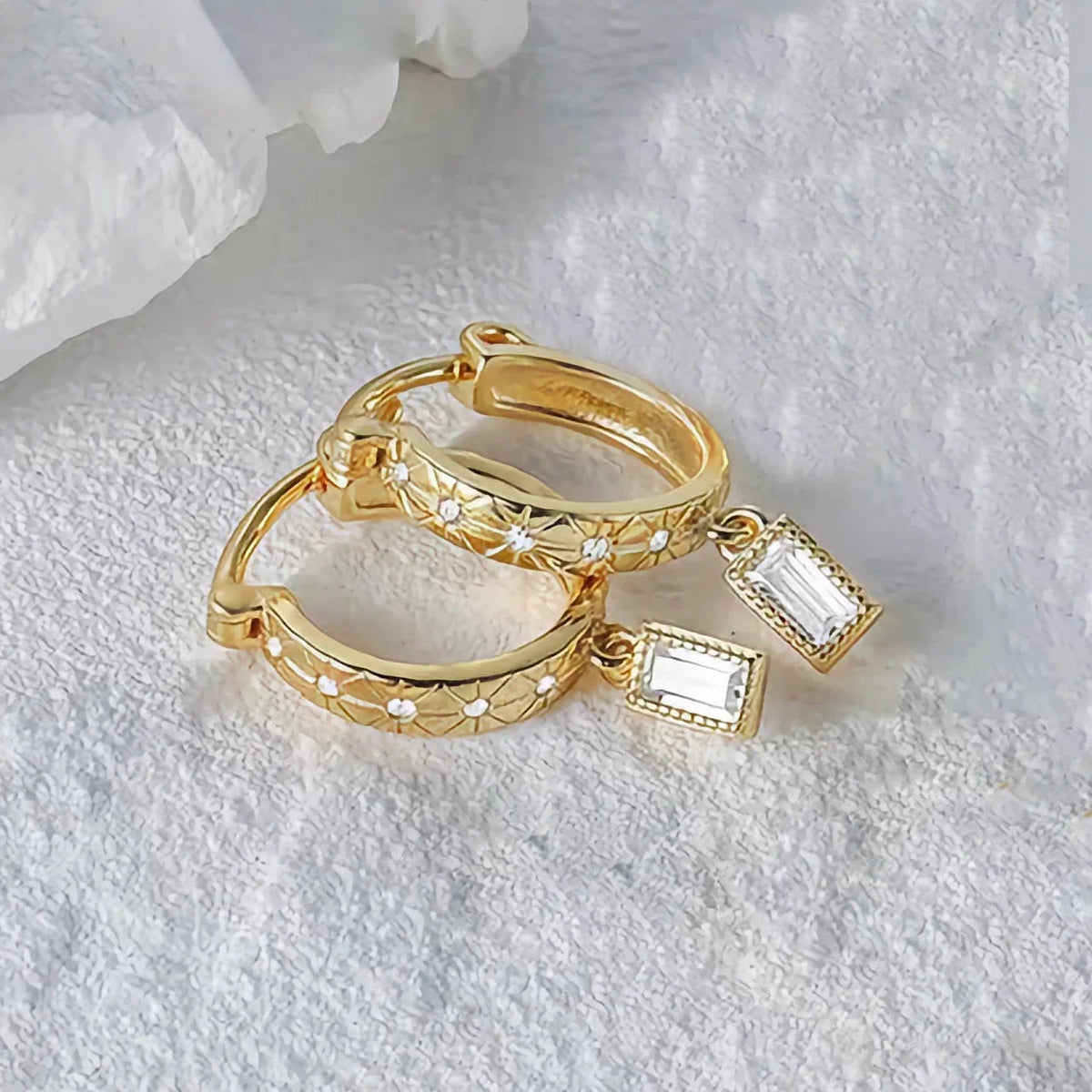 [Amore]Cassidy Diamond Hoops