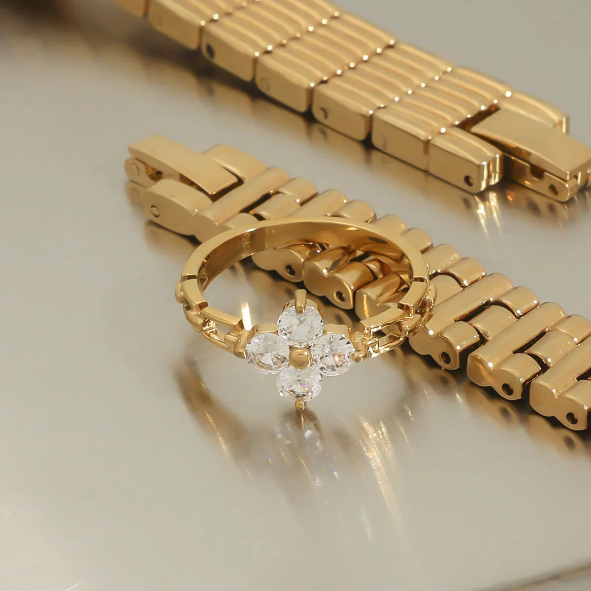 [Amore]Clestine Diamond Petal Ring