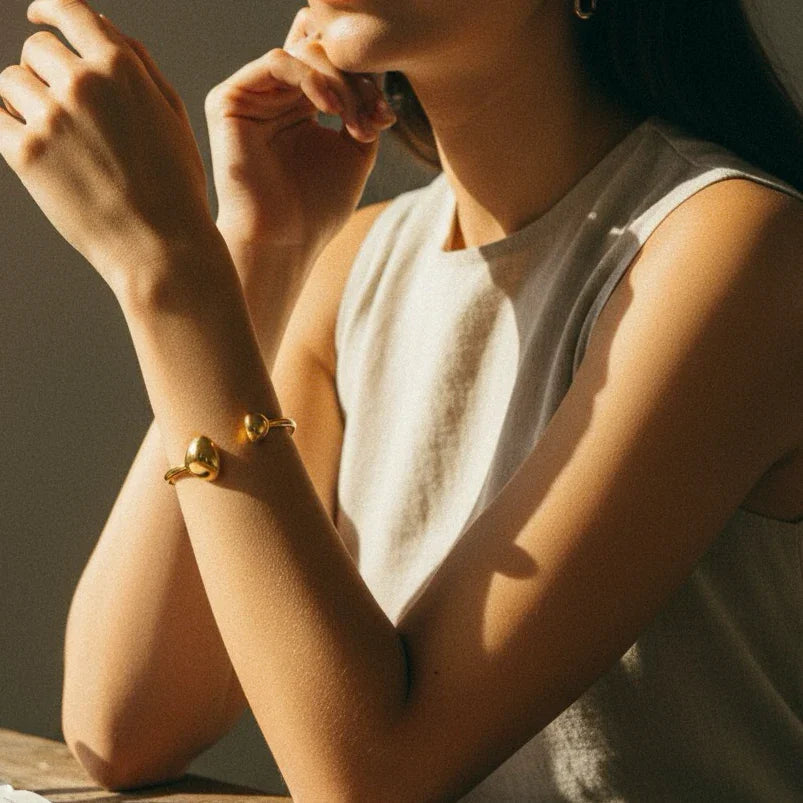 [Amore]Mallory Minimalist Gold Cuff