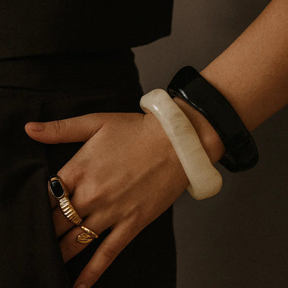 [Amore]Avaria Acrylic Bangle