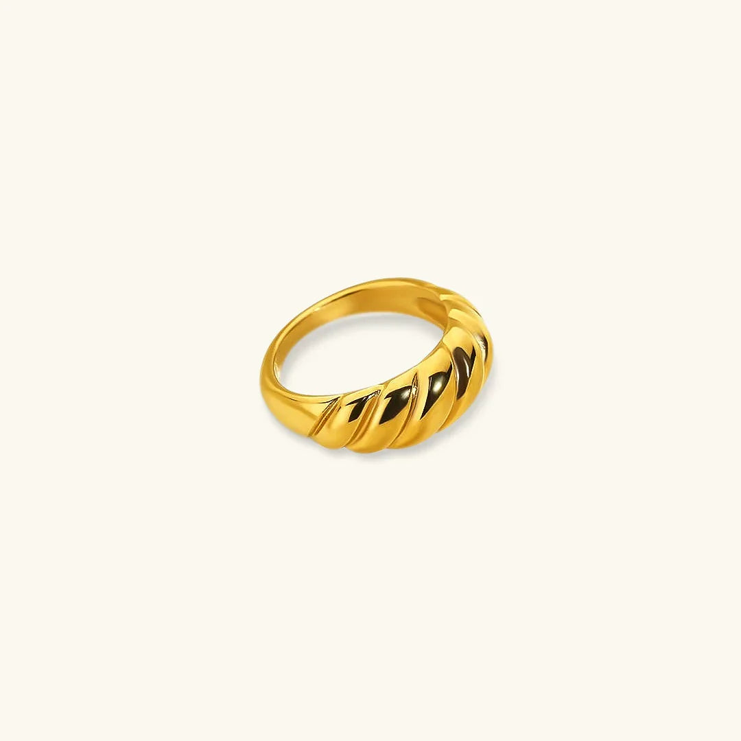 [Amore]Amaia Gold Croissant Ring