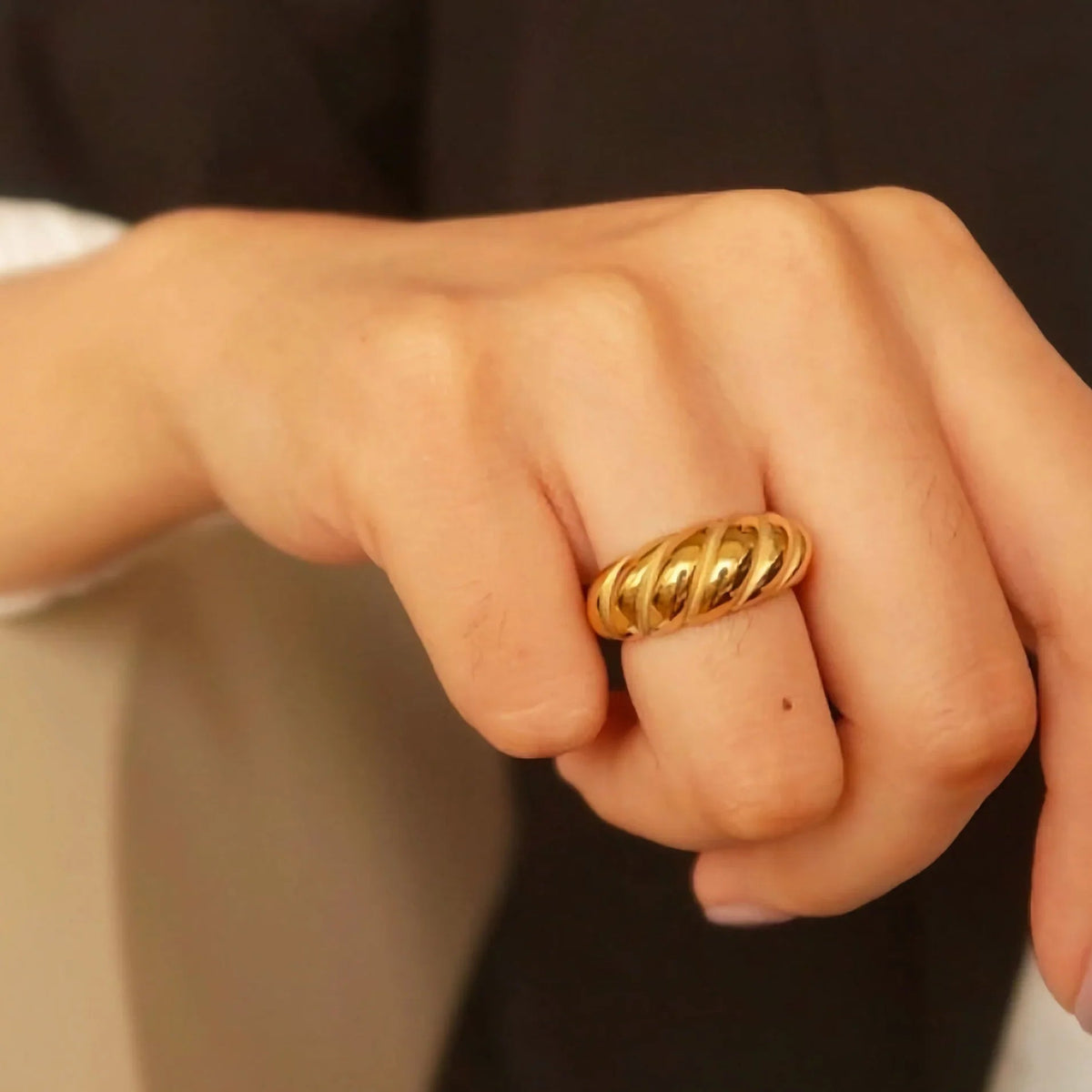 [Amore]Amaia Gold Croissant Ring