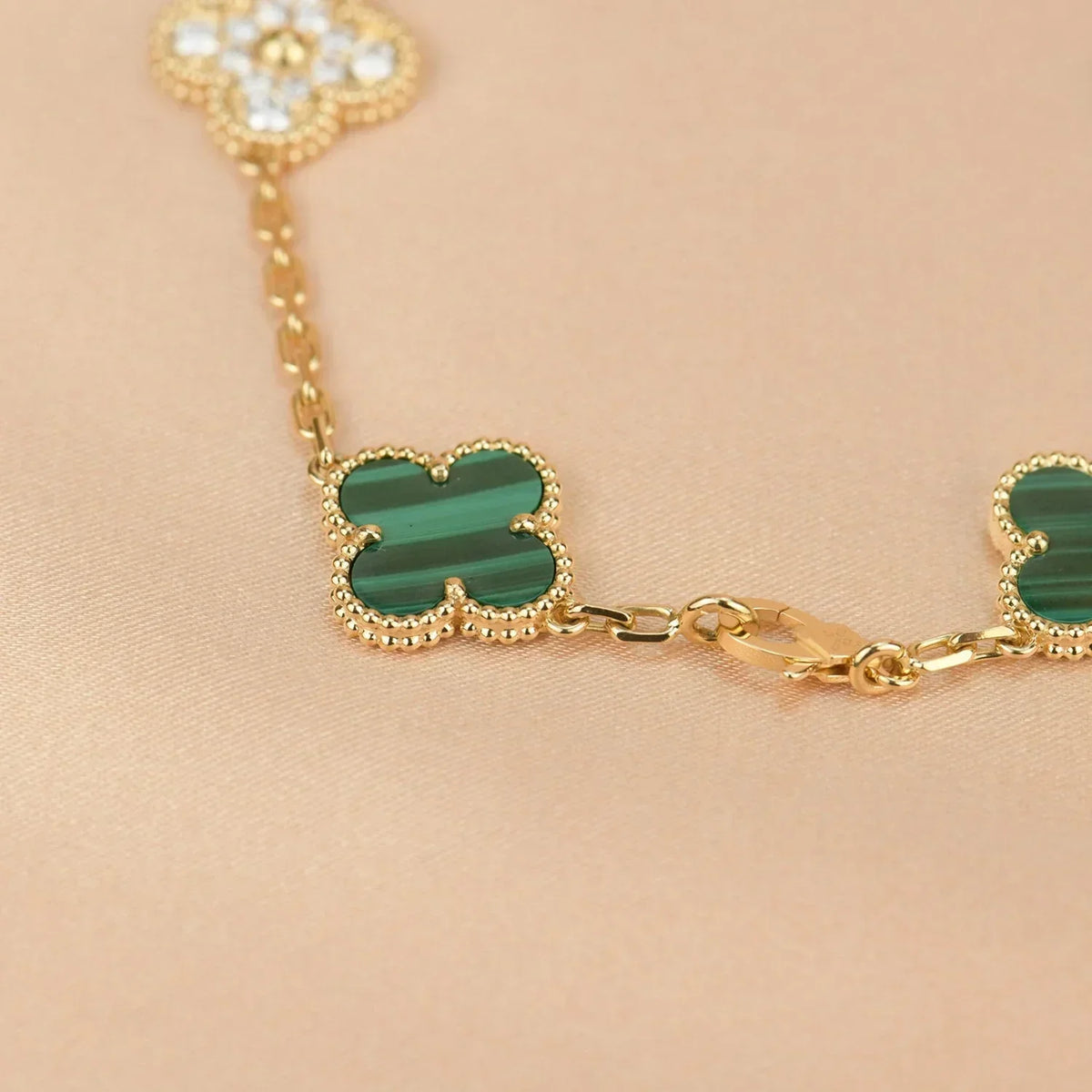 [Amore]LUCKY CLOVER 5-MOTIF BRACELET - MALACHITE COLLECTION