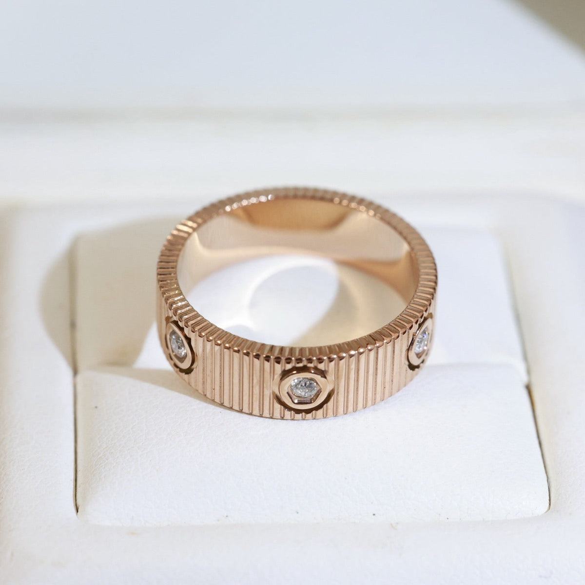 [Amore]LOVE 6.5MM UNLIMITED RING, 6 DIAMONDS