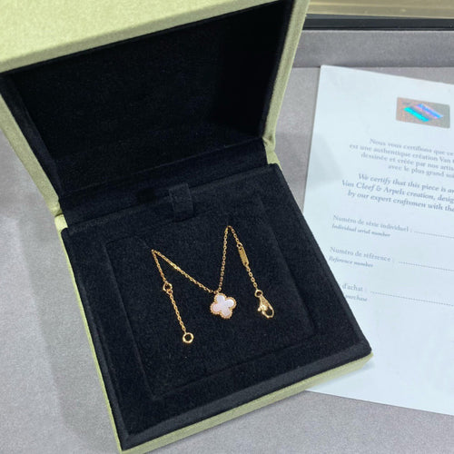[Amore]CLOVER 9.5MM PINK MOTHER OF PEARL SINGLE FLOWER NECKLACE