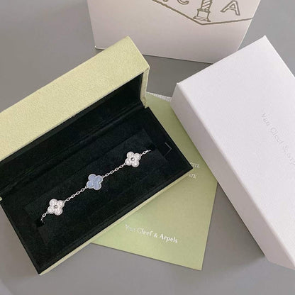 [Amore]LUCKY CLOVER 5-MOTIF BRACELET - PURPLE CHALCEDONY COLLECTION