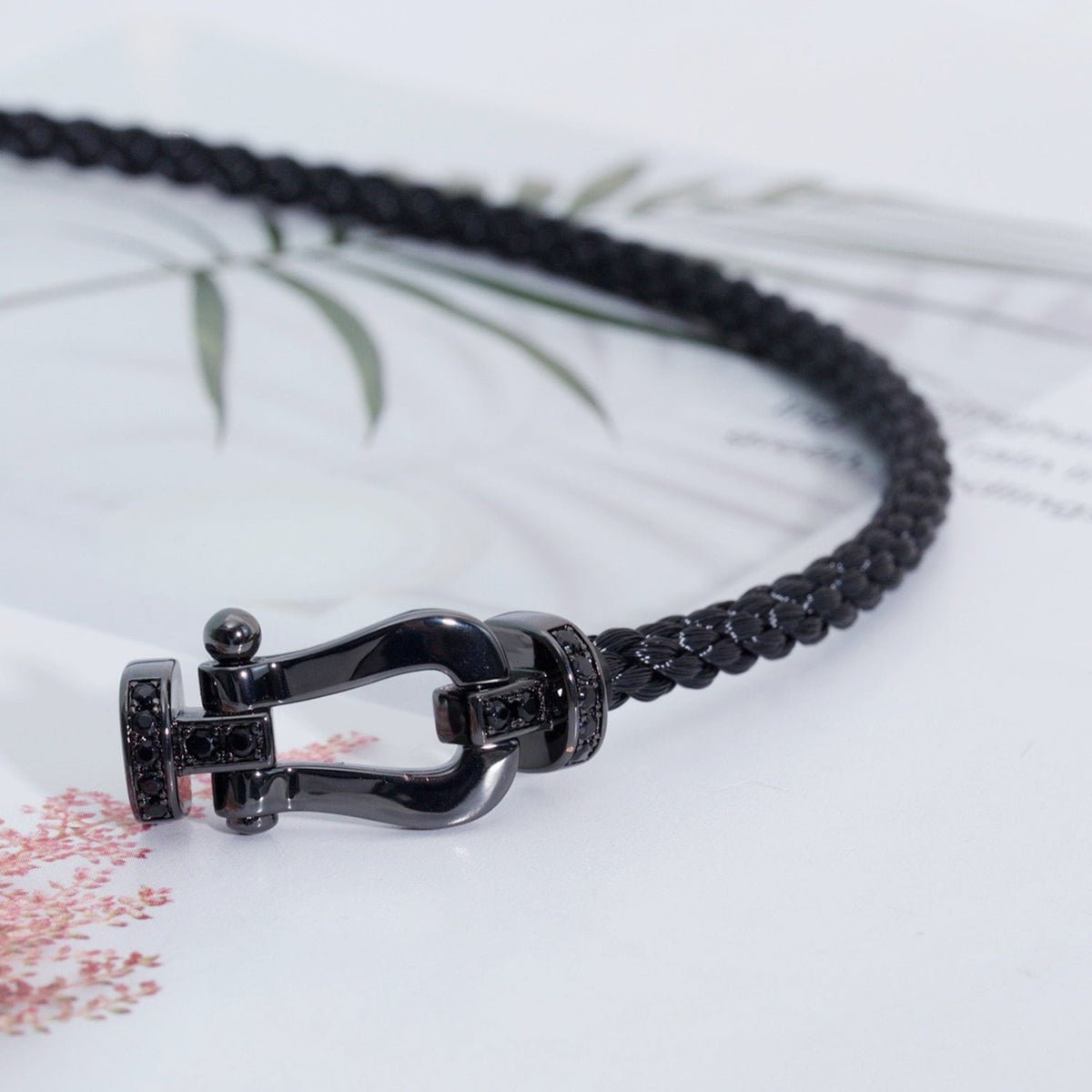 [Amore]FORCE LARGE SERIES HORSESHOE BLACK SAMURAI BRACELET