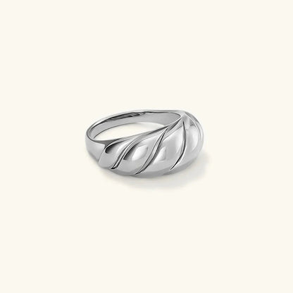 [Amore]Lorelei Gold Croissant Ring