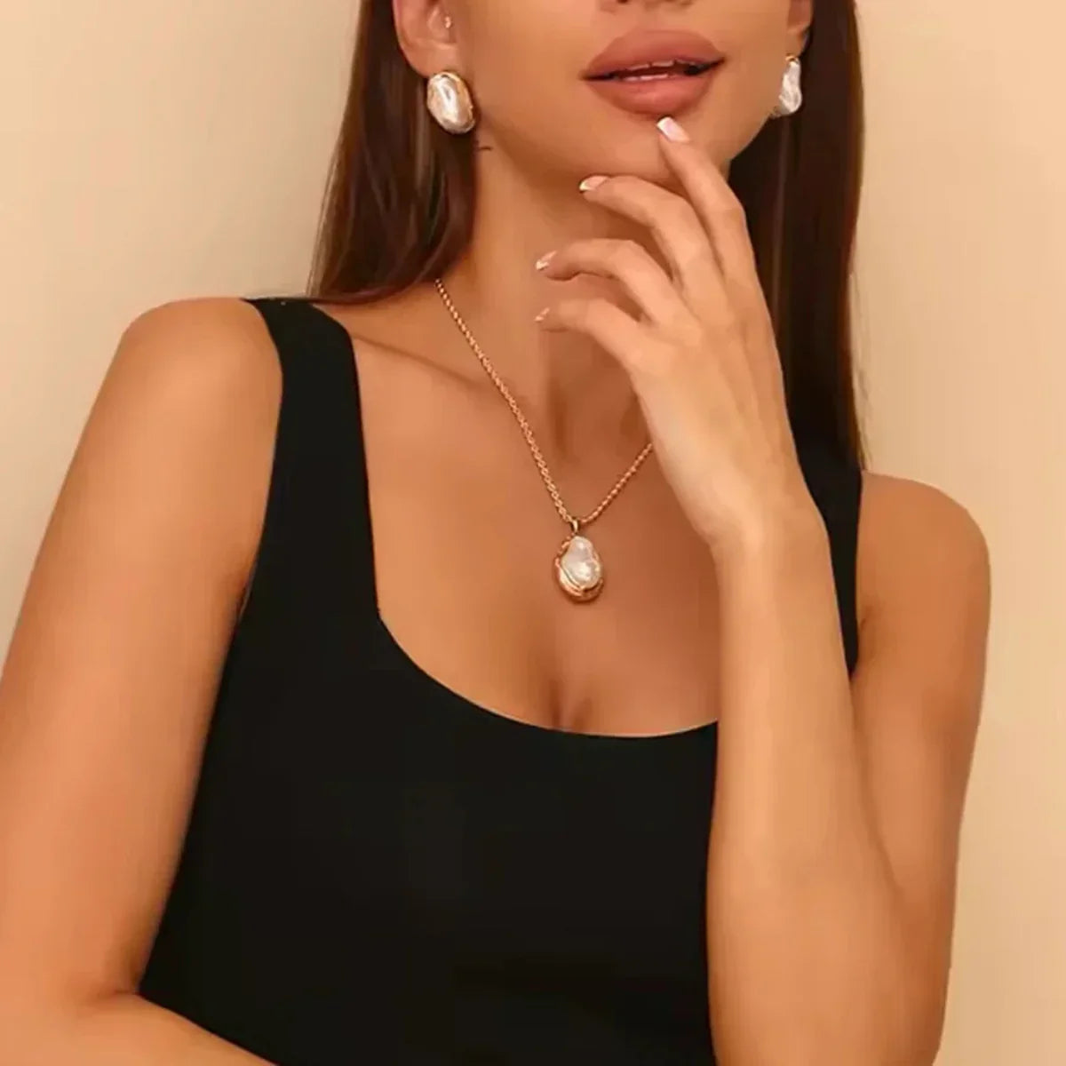 [Amore]Carly Mother Of Pearl Pendant