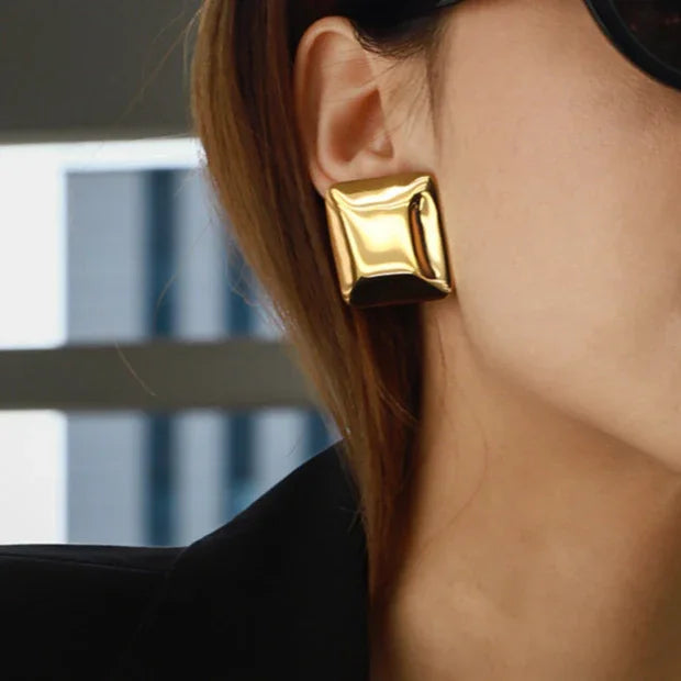 [Amore]Fischer Chunky Pillow Earrings