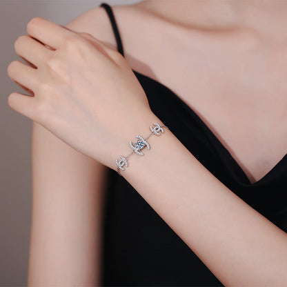 [Amore]CLASSIC INTERLOCKING MOISSANITE BRACELET
