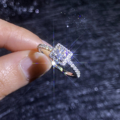 [Amore]DAINTY SUGAR-CUBE MOISSANITE RING