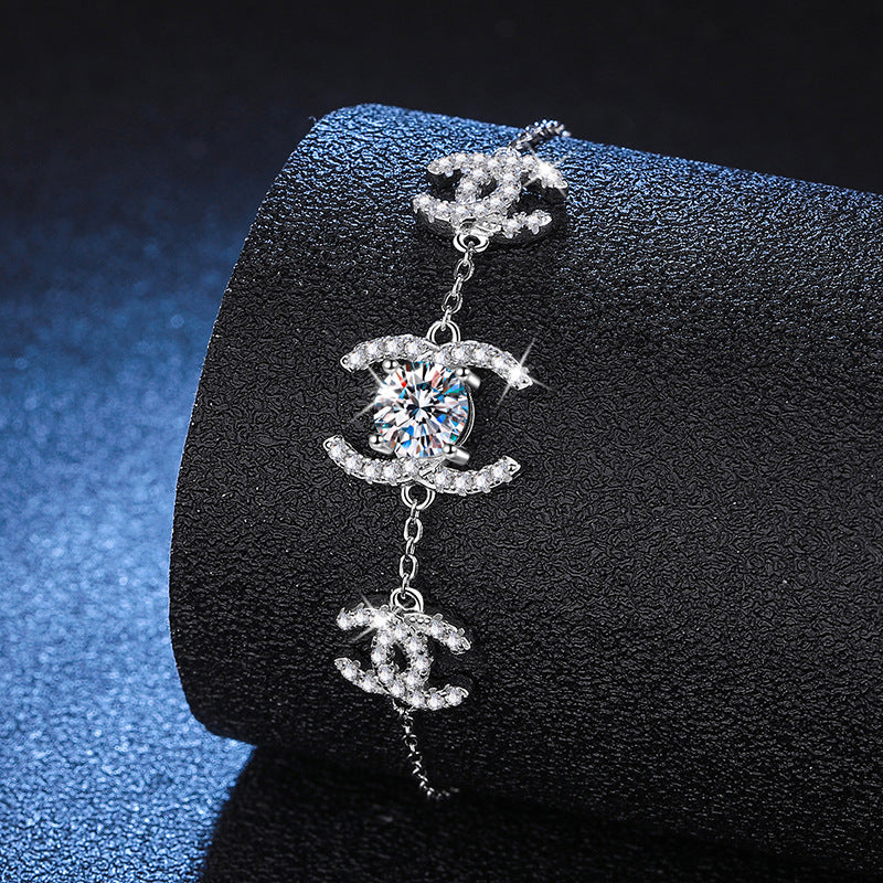 [Amore]CLASSIC INTERLOCKING MOISSANITE BRACELET