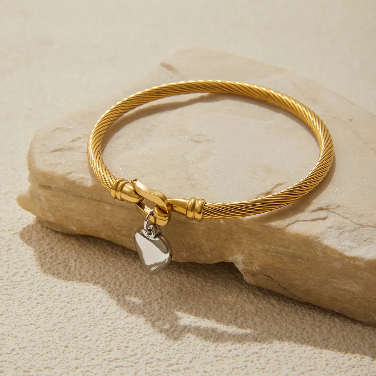 [Amore]Solenne Twisted Band Gold Bracelet