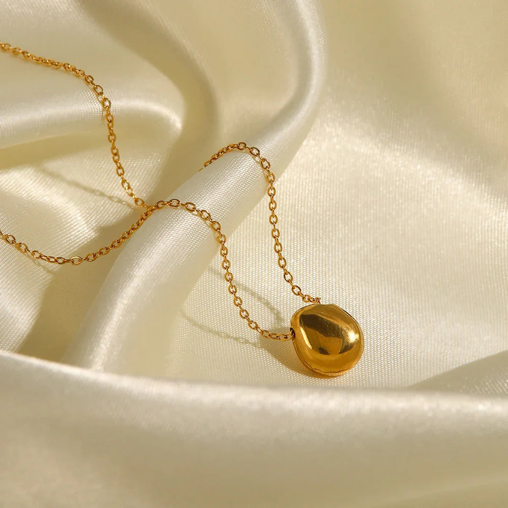 [Amore]Nancy Freshwater Pearl Necklace