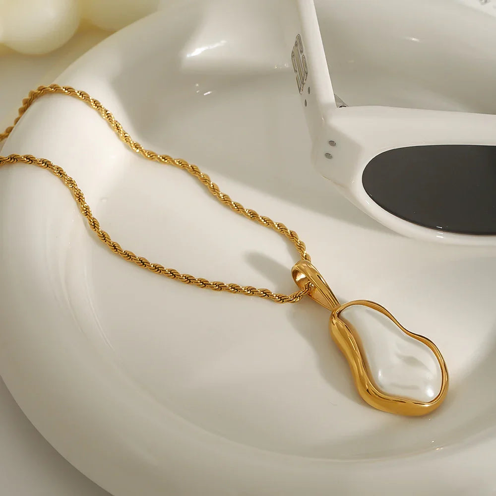 [Amore]Marjorie Freshwater Pearl Necklace
