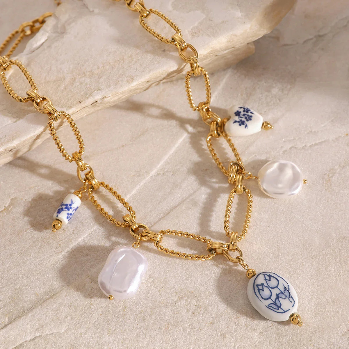 [Amore]Cerulean Freshwater Pearl Necklace