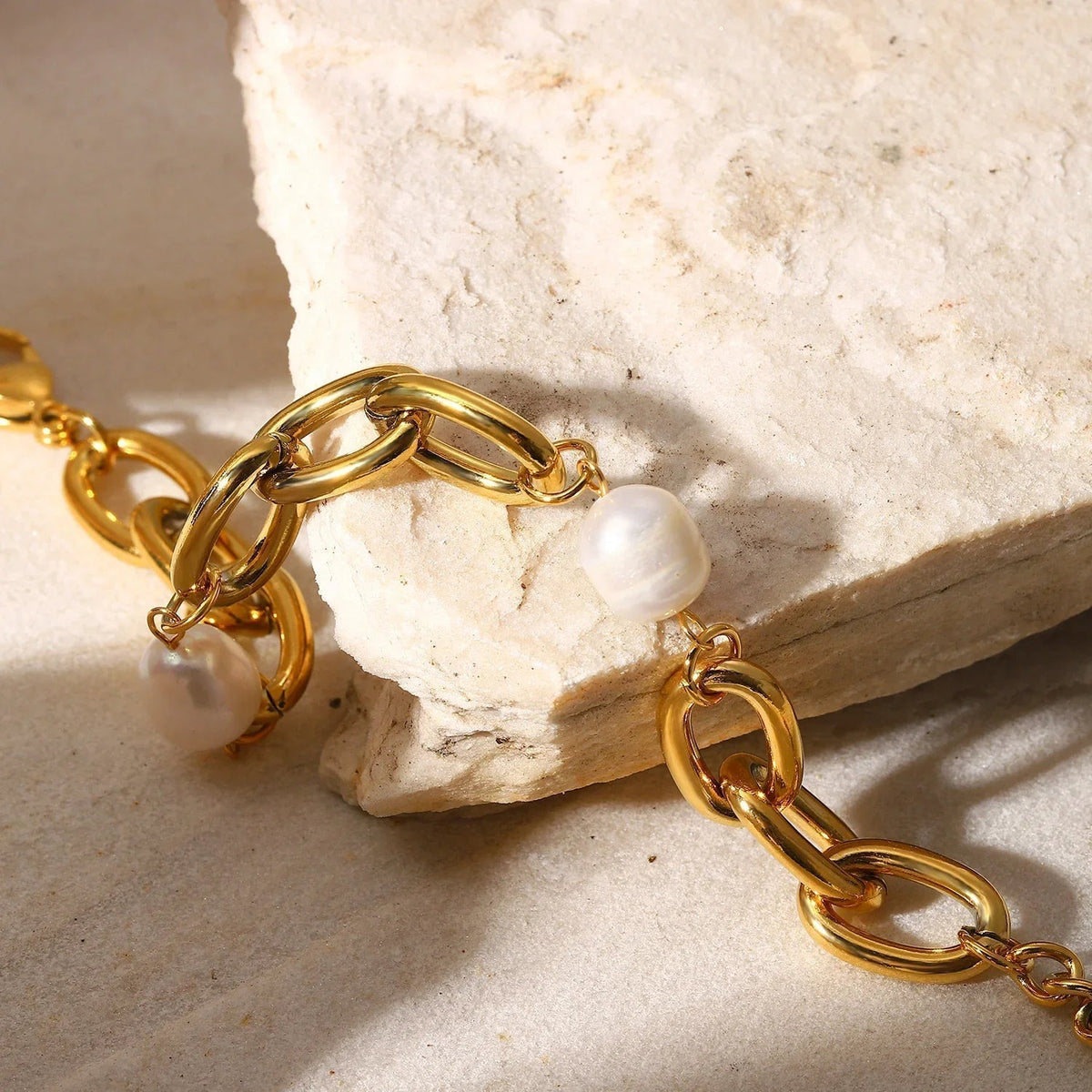 [Amore]Ysabel Chunky Freshwater Pearl Bracelet