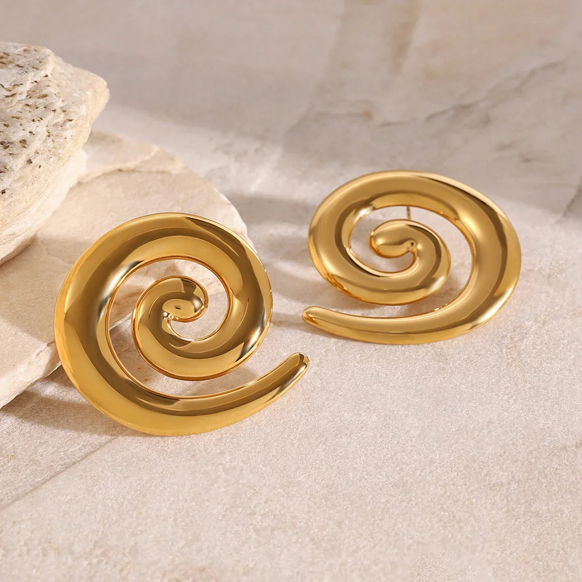[Amore]Zarya Spiral Gold Earrings