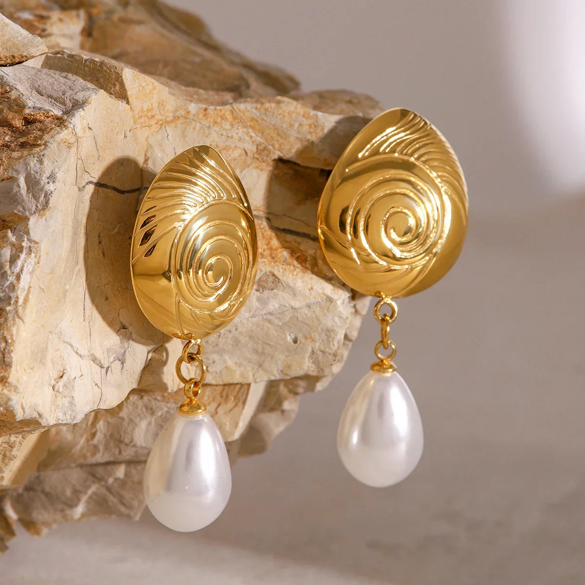 [Amore]Eleonora Freshwater Pearl Earrings