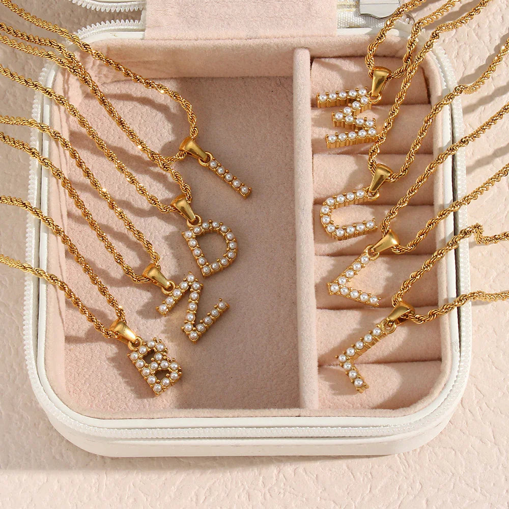 [Amore]Elodie Initial Letter Pearl Necklace
