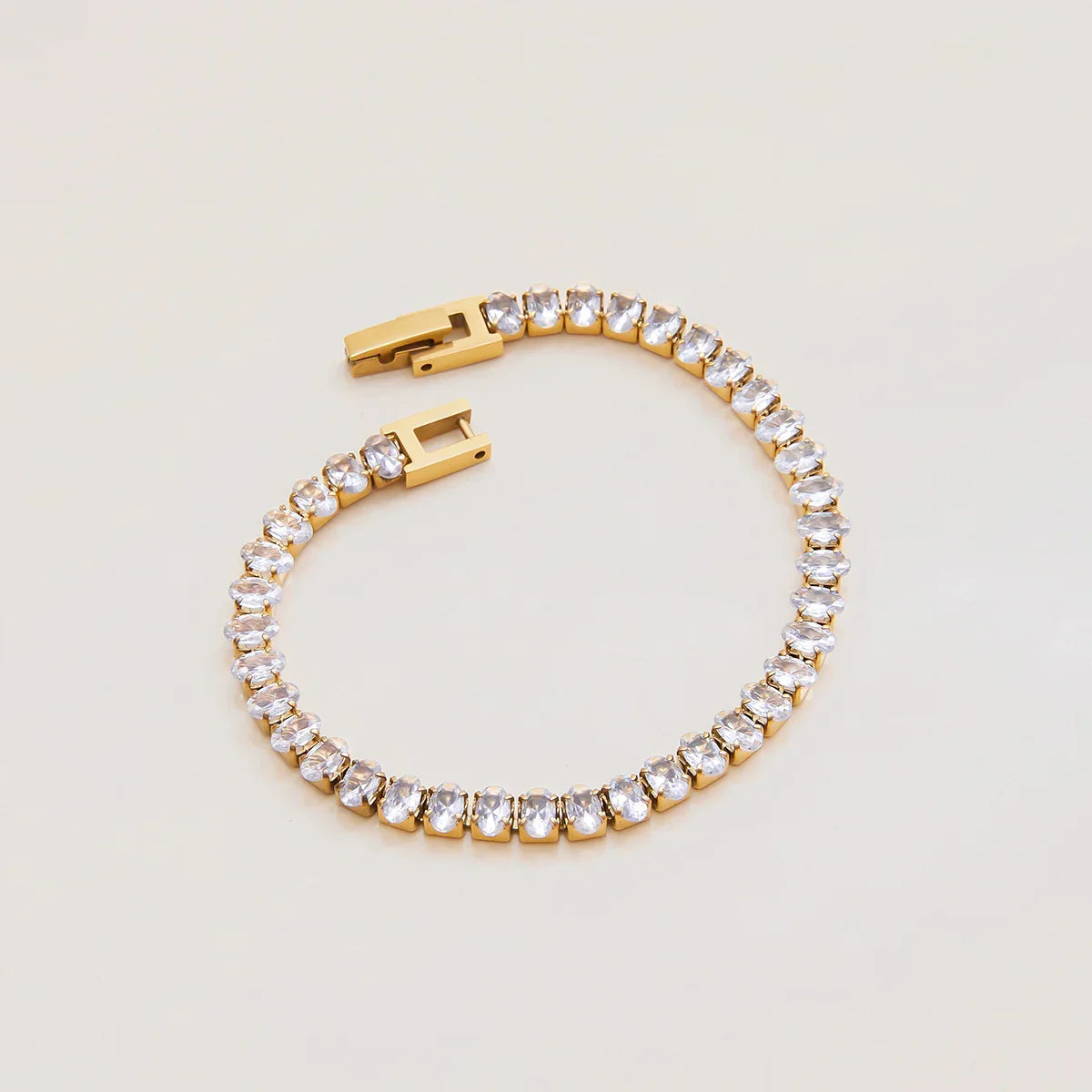 [Amore]Avaria Oval Cut Tennis Bracelet