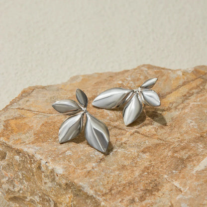 [Amore]Velle Gold Petal Earrings