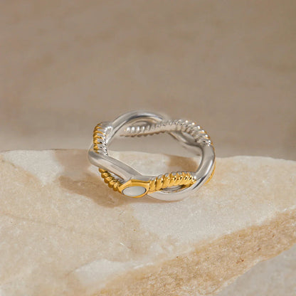 [Amore]Nerisse Two-Tone Twist Ring