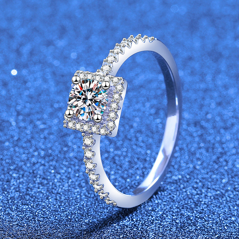 [Amore]DAINTY SUGAR-CUBE MOISSANITE RING