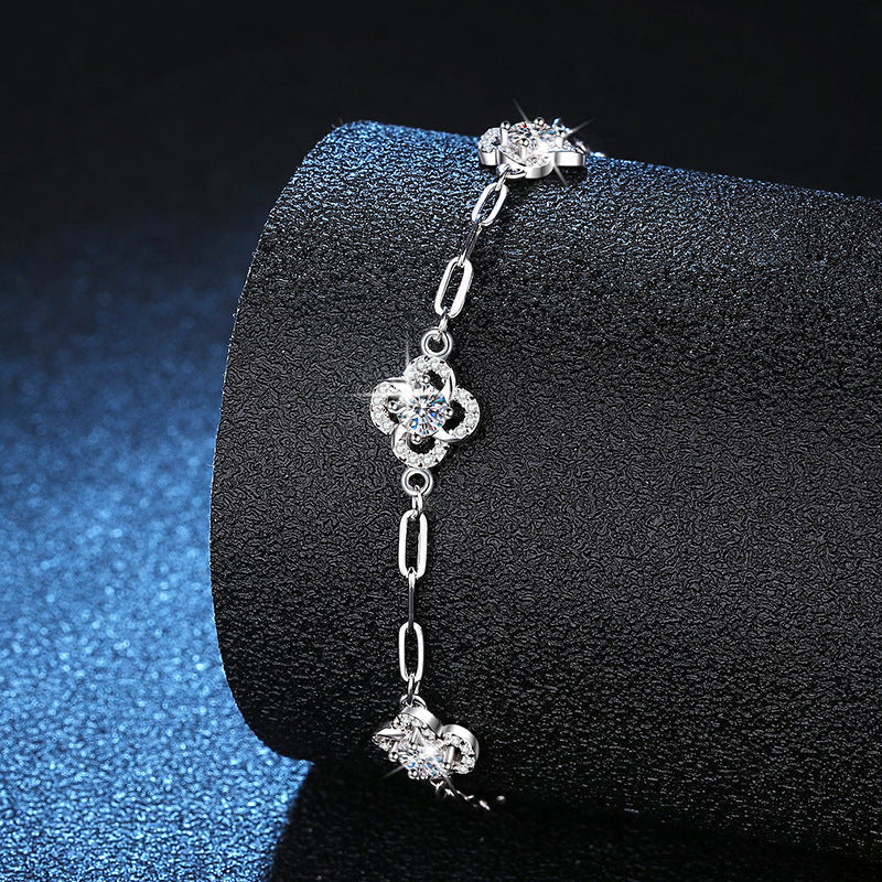 [Amore]TRIPLE-CLOVER MOISSANITE BRACELET