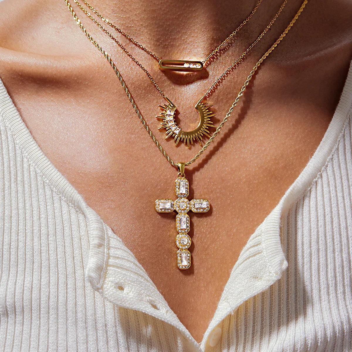 [Amore]Abby Sculpted Gold Pendant