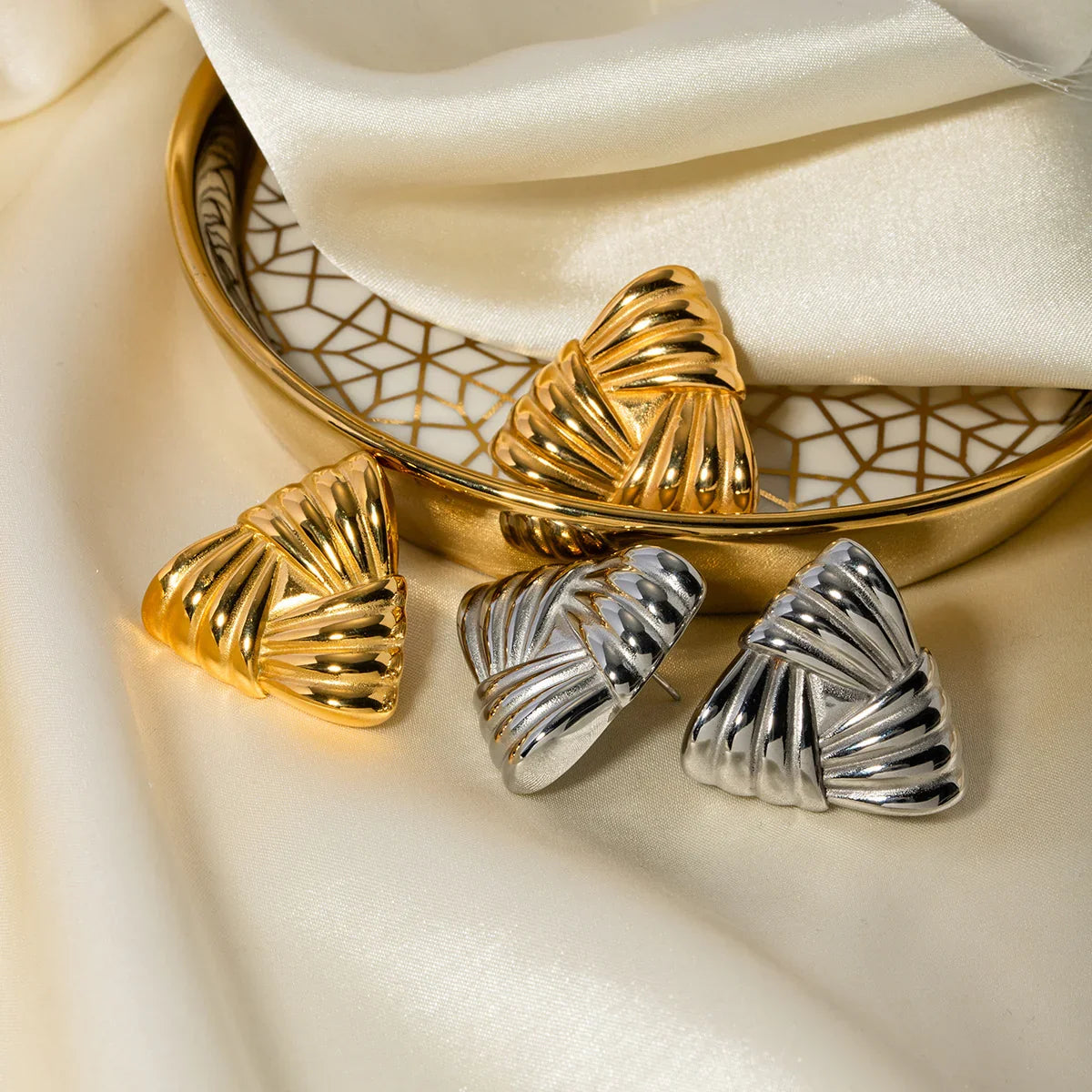 [Amore]Brigitte Gold Earrings