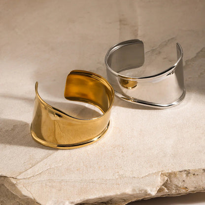[Amore]Rachel Gold Bangle