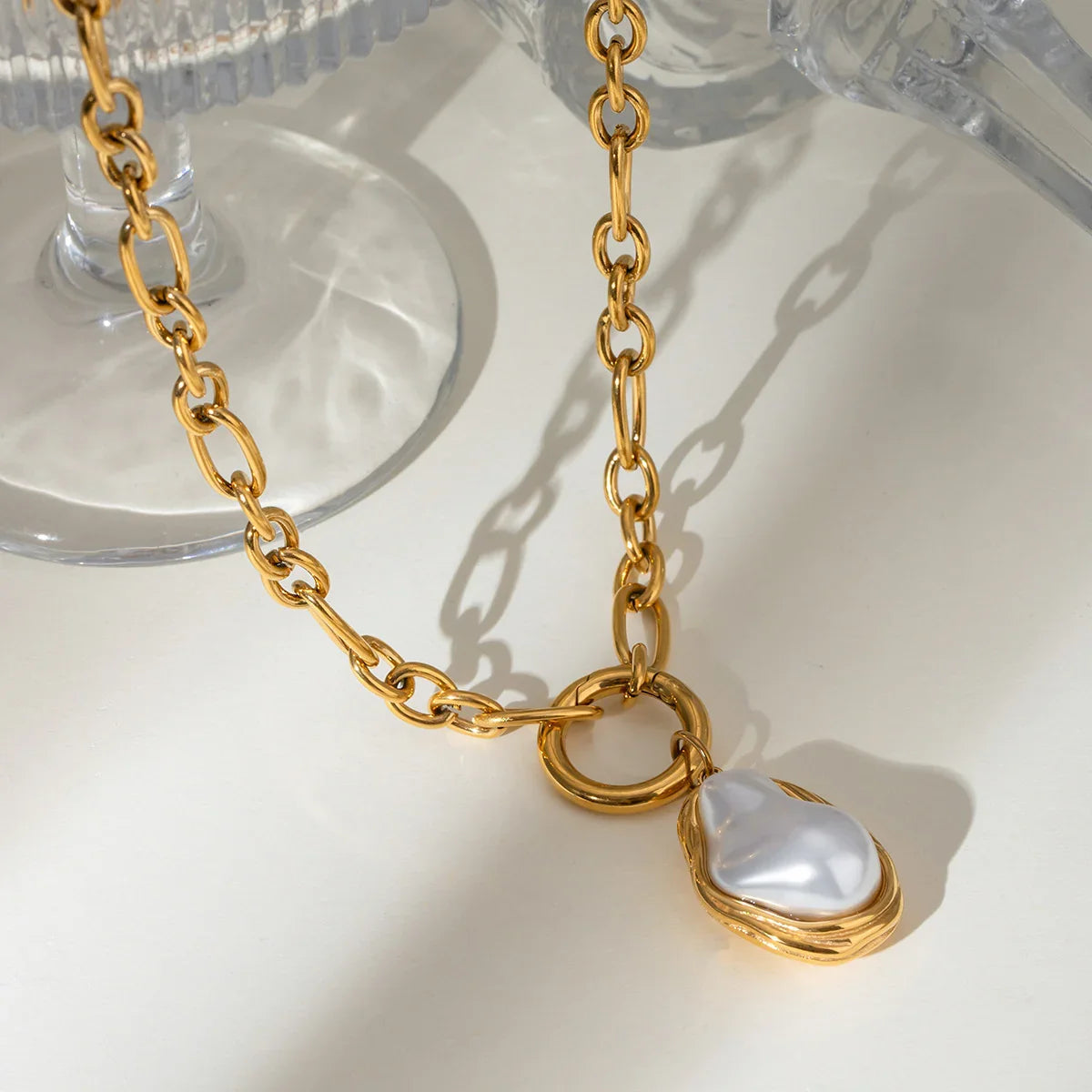 [Amore]Shelby Mother Of Pearl Pendant