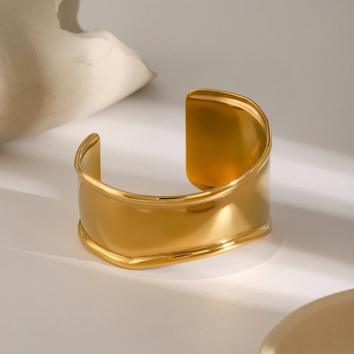 [Amore]Rachel Gold Bangle