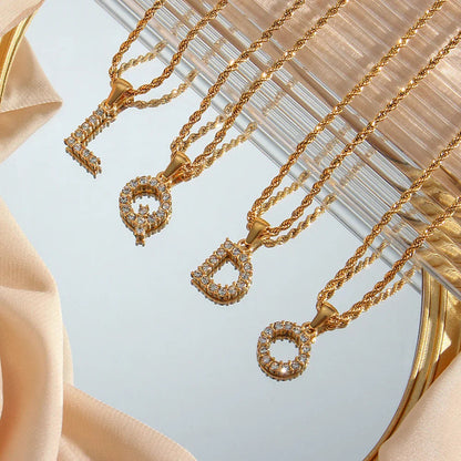 [Amore]Maeve Letter Initial Diamond Necklace