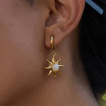 [Amore]Helia Sun-shaped Moonstone Earrings