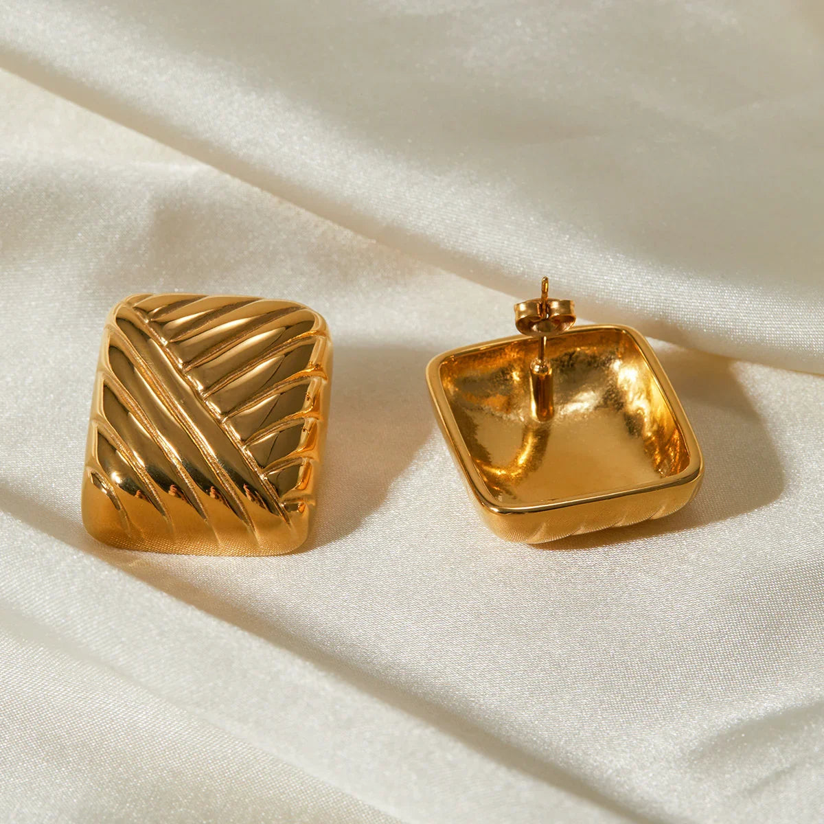 [Amore]Inez Gold Earrings