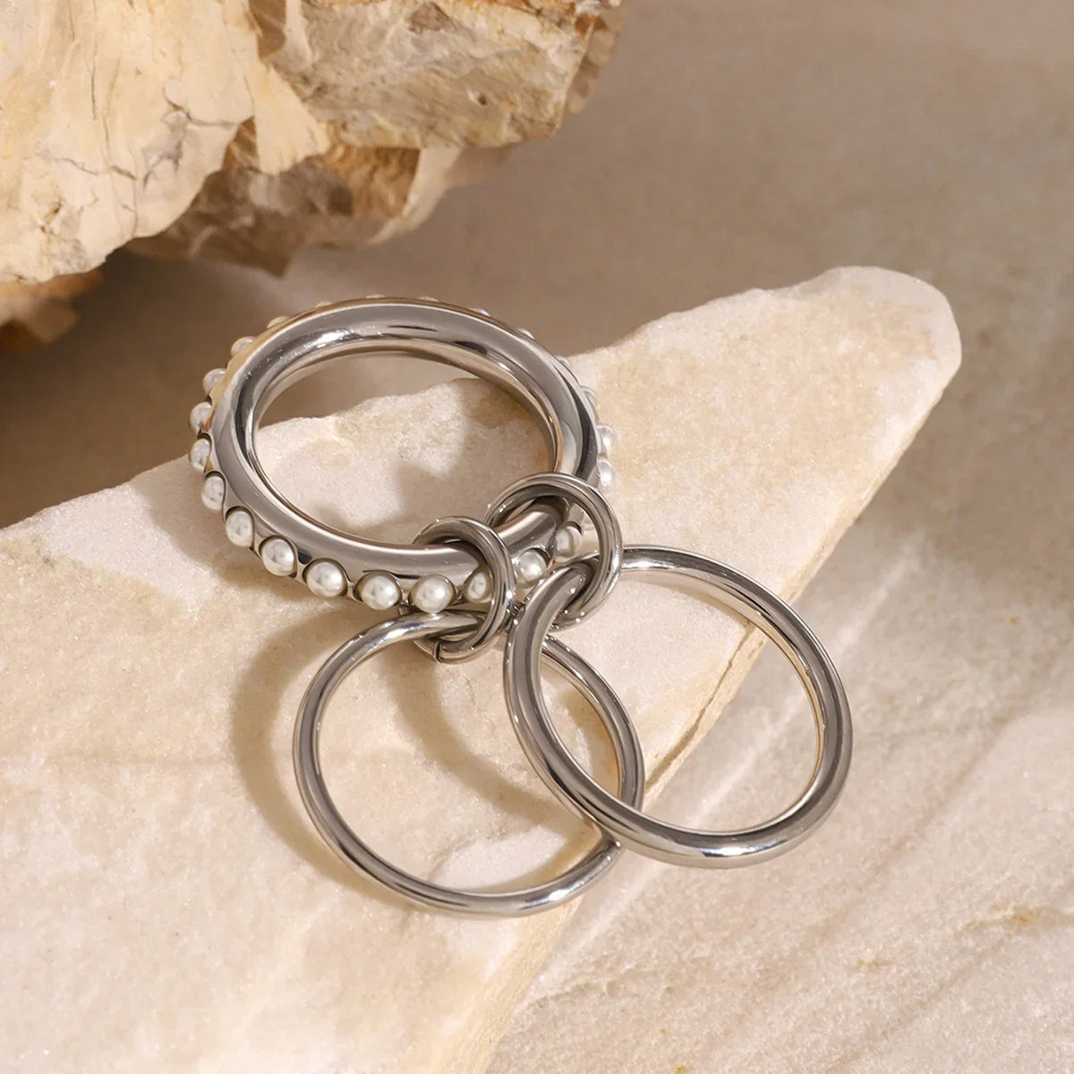 [Amore]Mikayla Stacked Freshwater Pearl Ring