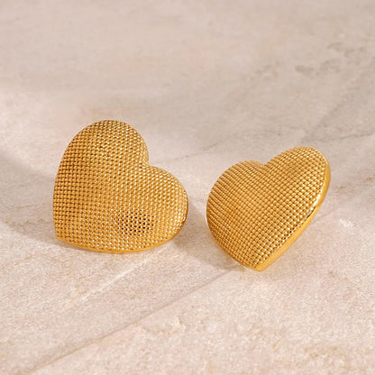 [Amore]Cecelia Textured Heart Earrings