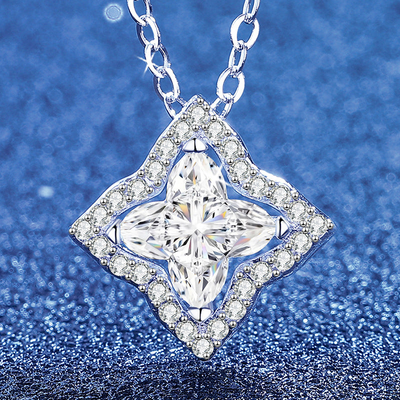 [Amore]STAR-CLOVER MOISSANITE NECKLACE