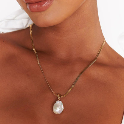 [Amore]Glorietta Herringbone Pearl Necklace