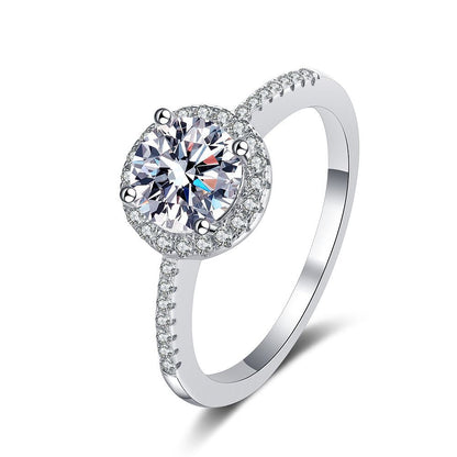 [Amore]RADIANT ROUND HALO MOISSANITE ENGAGEMENT RING